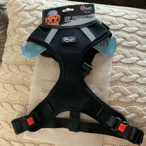 Brand new !! Never worn dog harness for small to medium dogs or cats